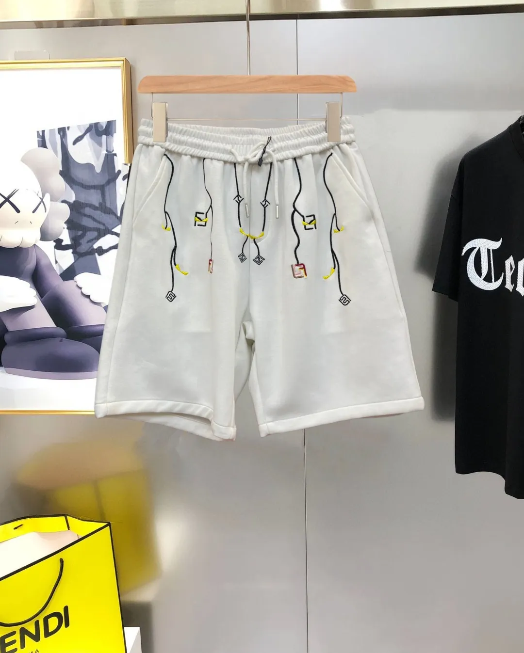 SSNew Arrival Same Style👫logo ， Same Style ， ！ * ， logo ！ ， ， ！ ， 、 、 ， ！ Breathable 。Versatile ， ， V ， ， Same Style！ Size：M-3XL